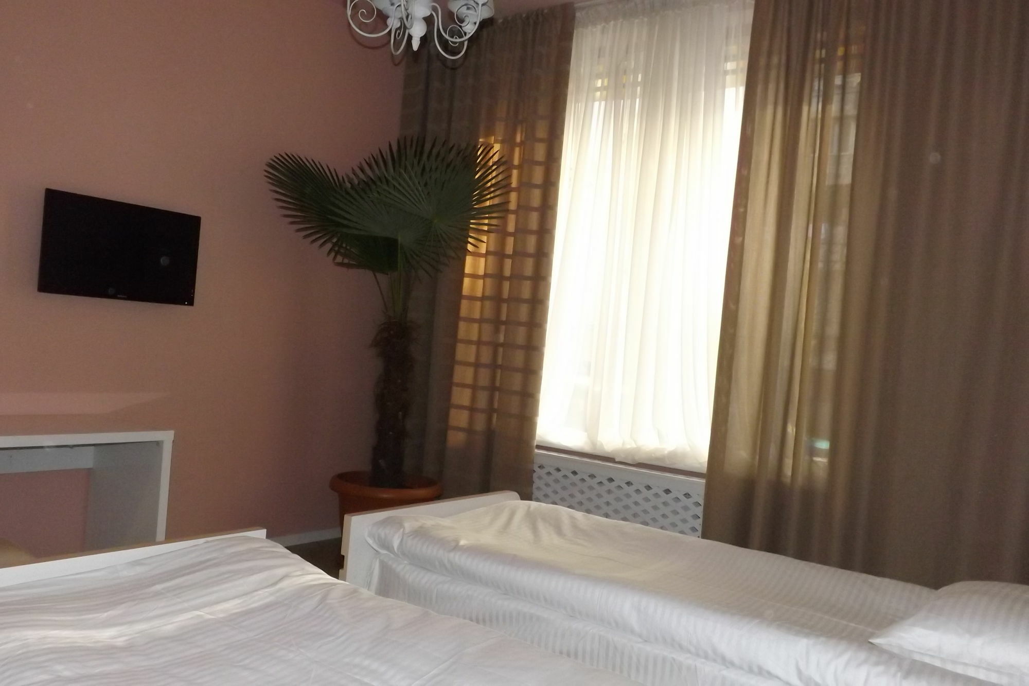 Holiday Hotel & Hostel Jerevan Eksteriør bilde