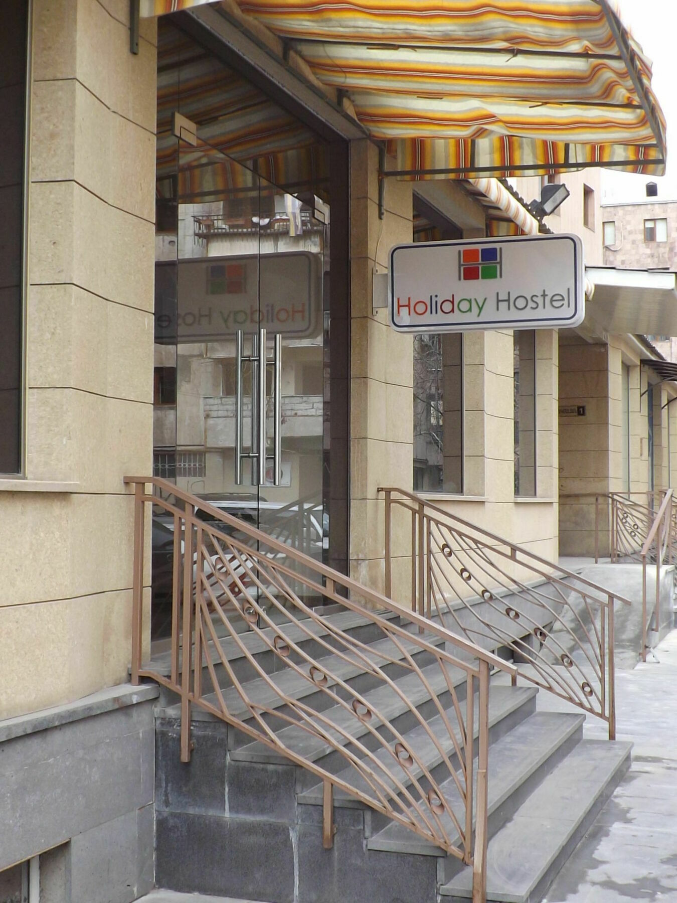 Holiday Hotel & Hostel Jerevan Eksteriør bilde